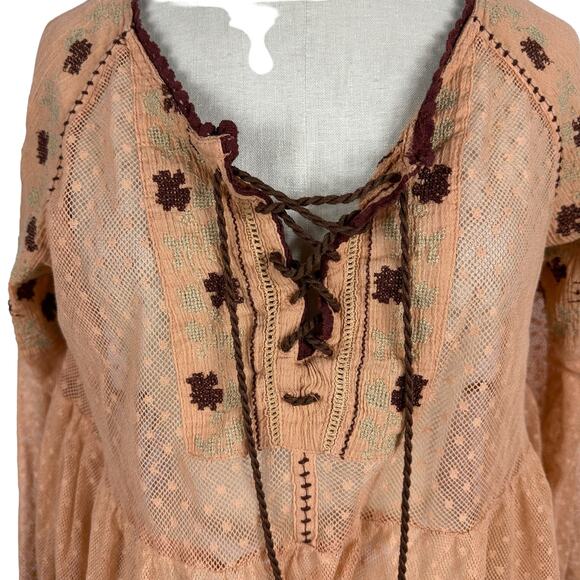 FREE PEOPLE Roses Are Red Peasant Top Sheer Tasseled Embroidered Lace Size Med - Picture 4 of 6